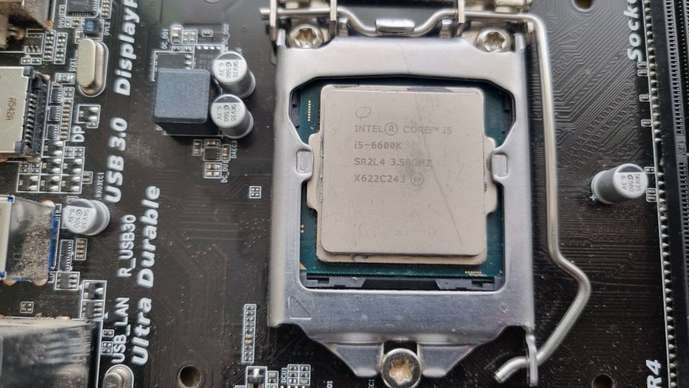Kit placa de baza h110m-d2p + i5 6600k