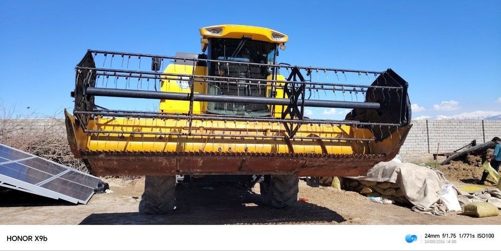 Продается комбайн Нихолдинг