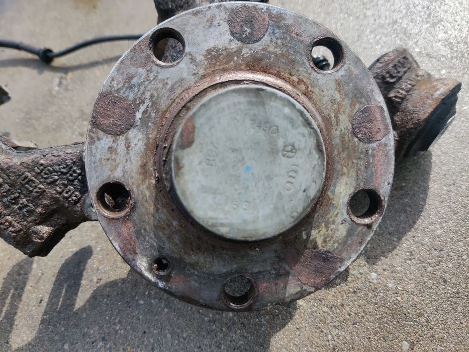 Fuzeta Brat cu rulment spate stanga dreapta Seat Exeo Audi A4 B6 B7 8E0505435 36 BC