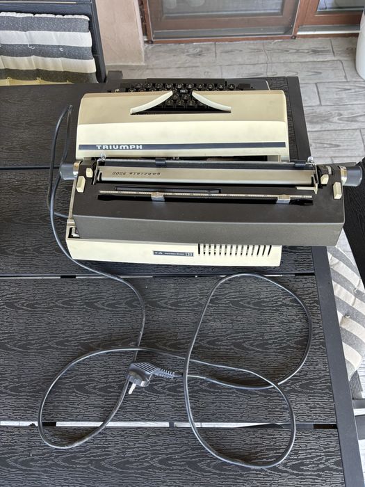 Masina de scris Triumph Gabriele 5000