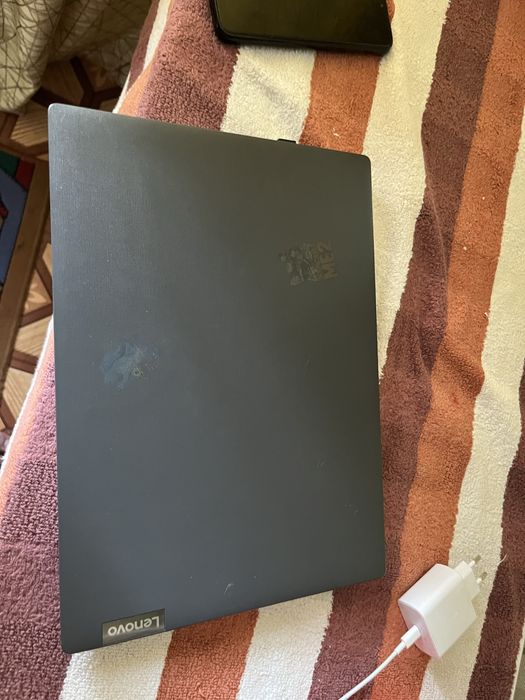Ноутбук Lenovo .