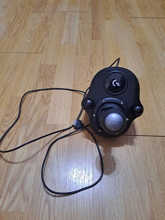 Volan Logitech g29 cu schimbător inclus