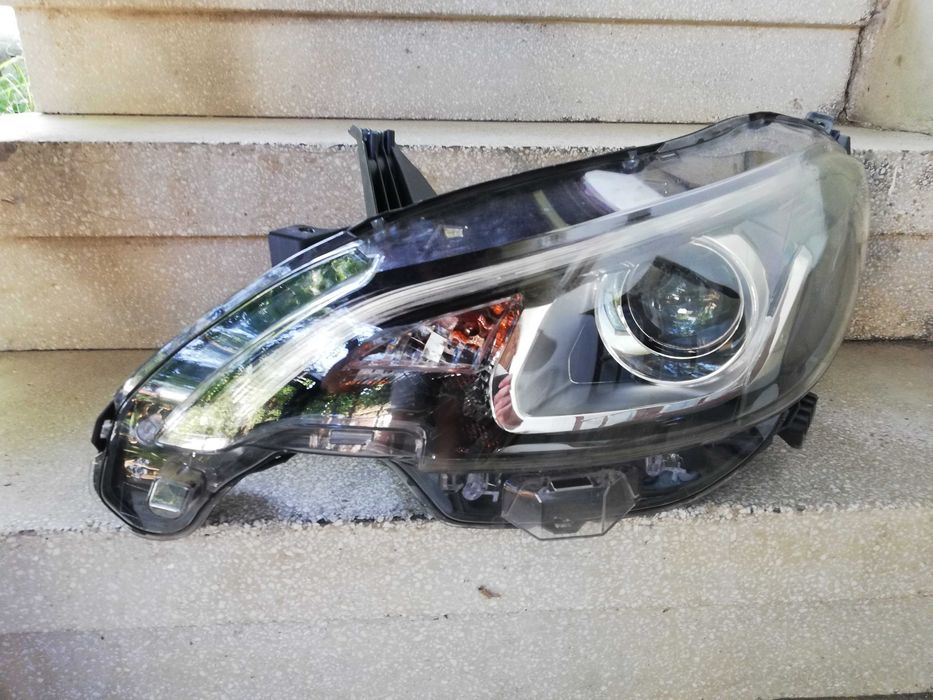 Фар Пежо 108 ляв LED/Фар Peugeot 108 LED/Фар Pejo 108 гр. Шумен ...