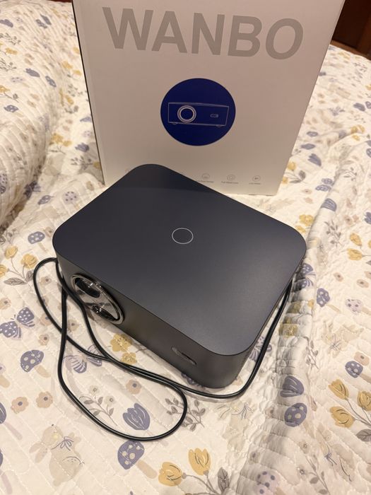 Продам проектор Wanbo x2 max.
