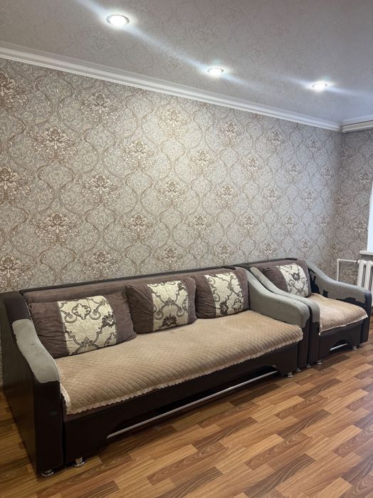 Диван и кресло для гостиной