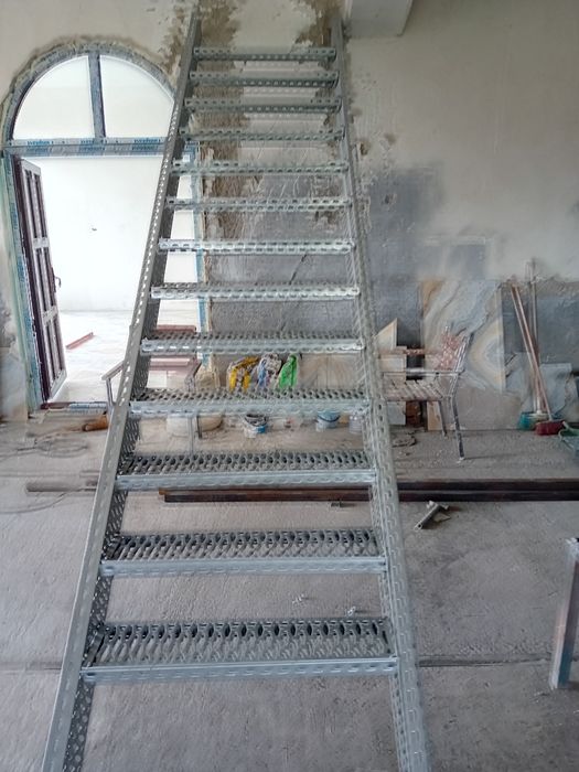 Scara metalica zincata 5 7m l