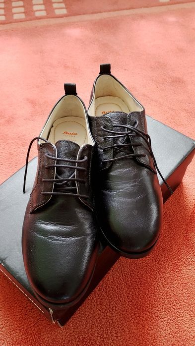Италиански кожени обувки за тесен крак