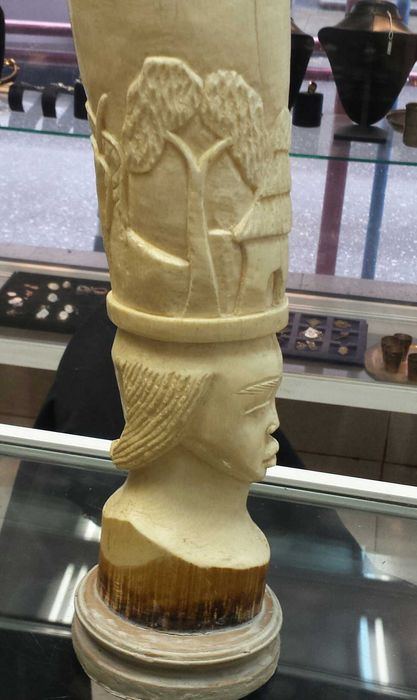 Стара Ваза от Слонова Кост 997 грама