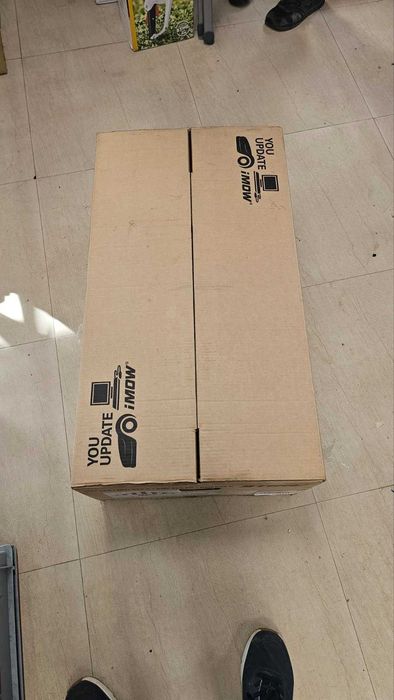 Чисто нова косачка робот STIHL iMOW RMI 422 - Пълен комплект