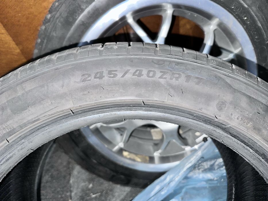 Vand anvelope 245 40 r17 dot 2021 ca noi folosite 3 luni