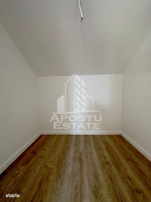 Penthouse cu 3 camere, 2 bai si dressing in spate la Lidl.