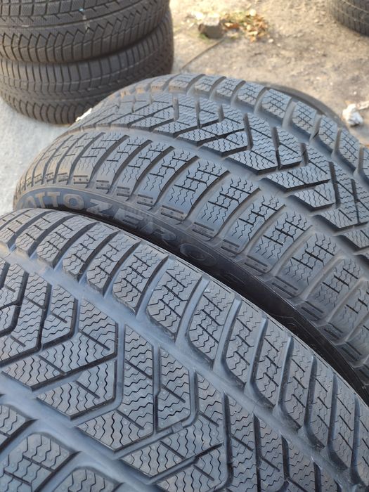 Нови 2бр.245/45/18 Pirelli  Sotto Zero dot4419