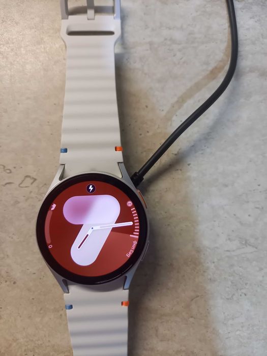 Смарт часовник Samsung Galaxy 7