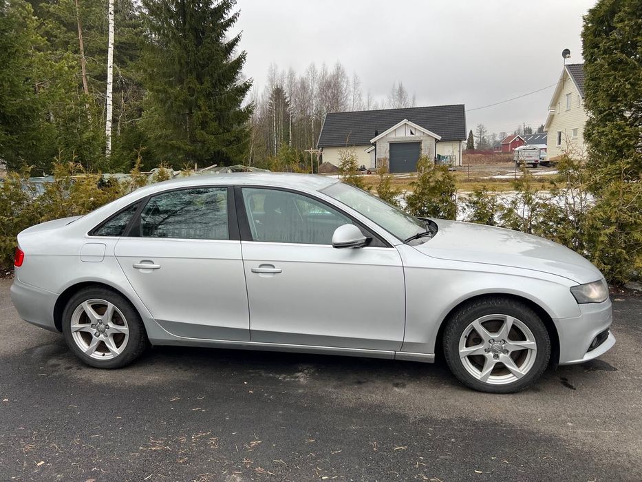 Vând autoturism AUDI A 4