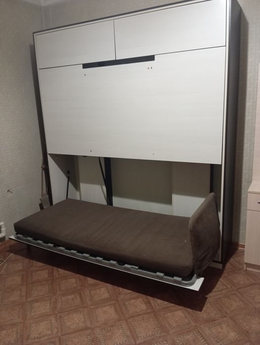 Продам двух ярусную кровать