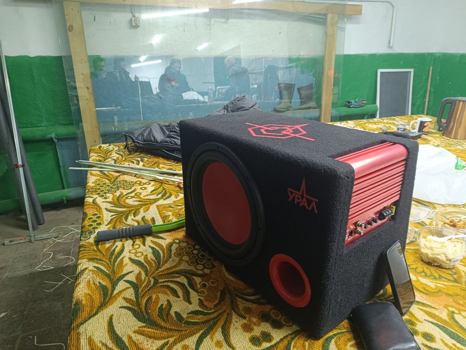 Сабвуфер Урал в отличном состоянии