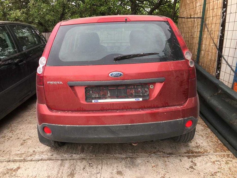 Dezmembram Ford Fiesta 1.4 benzina