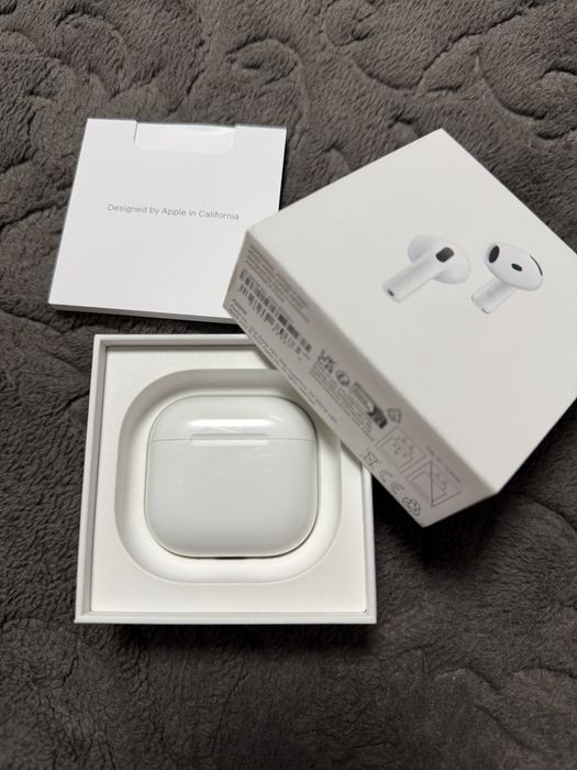 Airpods 4 active noise cancellation