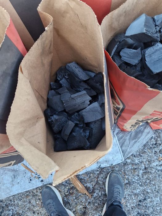 Берёзовый уголь.