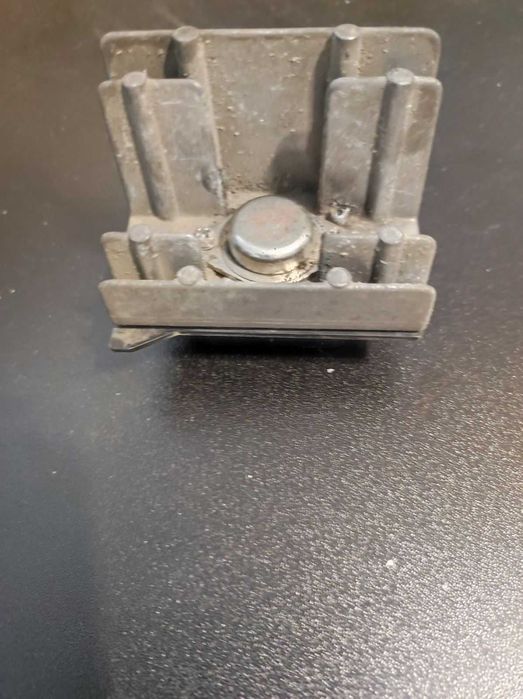 Продава се оригинален електронен блок за климатик на Honda CR-V