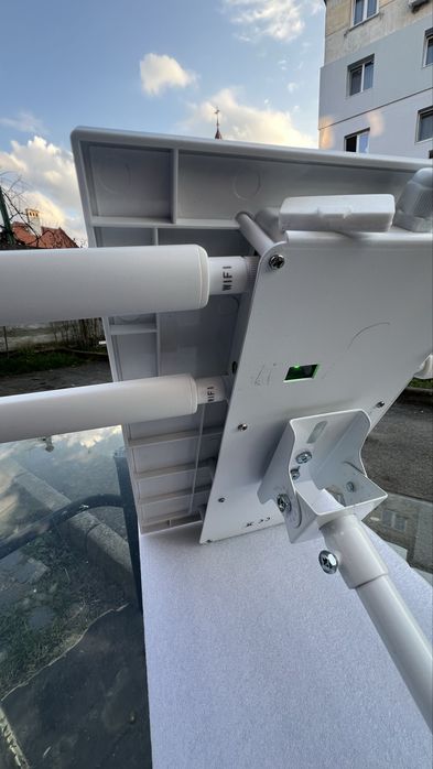 Ruter portabil cu incarcare solara