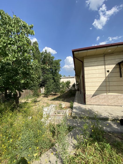 Продается большой дом-участок в центре города!