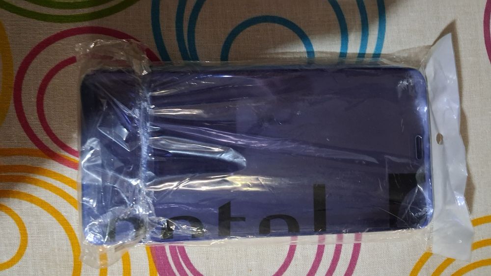 Чехол на телефон - 300 тг., новый