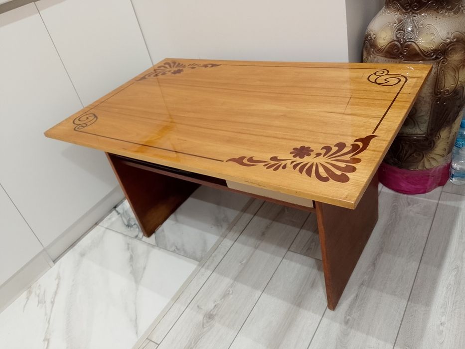 Продается журнальный стол