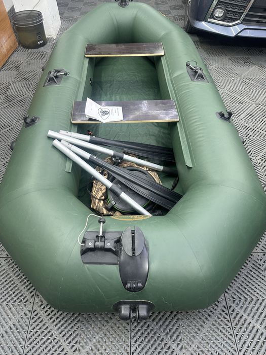 Продам лодку 2-х местную