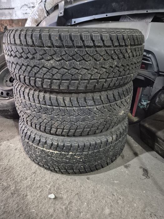 Продам шины 235/60/16