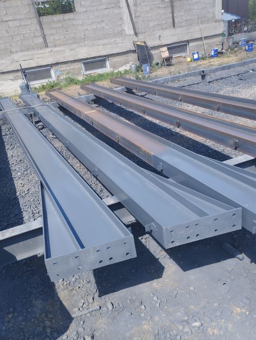 Vand hala metalica cu panouri sandwich de 500mp