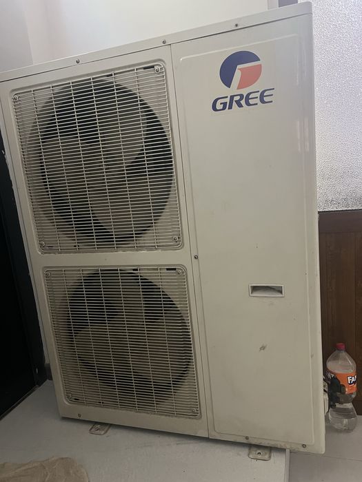 Кондиционер стоячий Gree 48. (На 70-90кв/м). В отличном состоянии