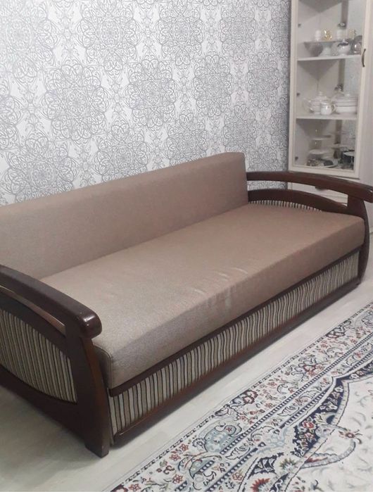Продаю раскладной диван!