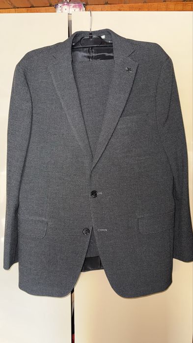 Costum Barbati | Sacou Barbati | Costum 2 piese Barbati | Costum 3 piese Barbati ca NOI | Costum DS Damat | Costum AC & CO | Sacou MANGO