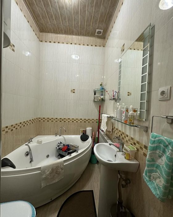 Uchastka 4 sotu 6 xona