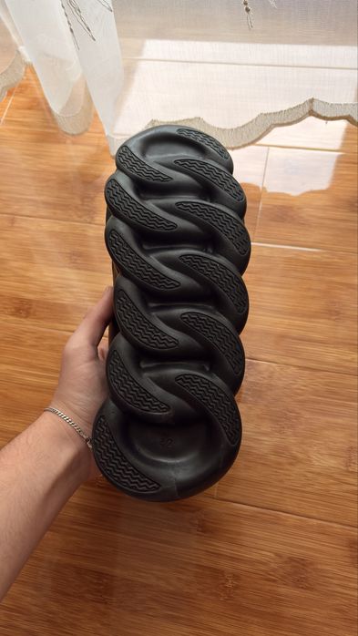 Versace Chain Reaction Black