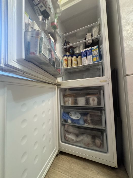 Холодильник Samsung