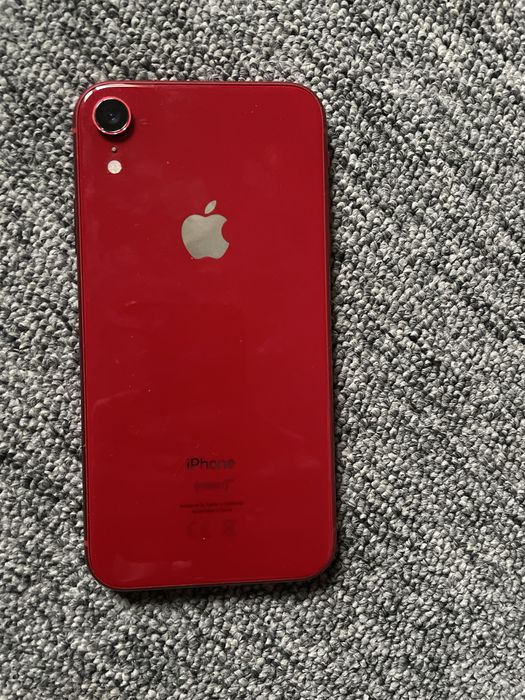 Vand iphone xr in stare buna!