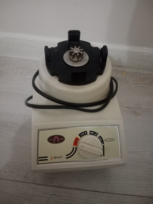 Миксер Black & Decker