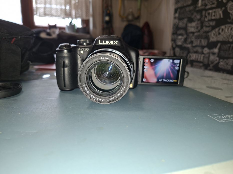 Radio Grundig cu 5 benzi și ap.foto Panasonic Lumix