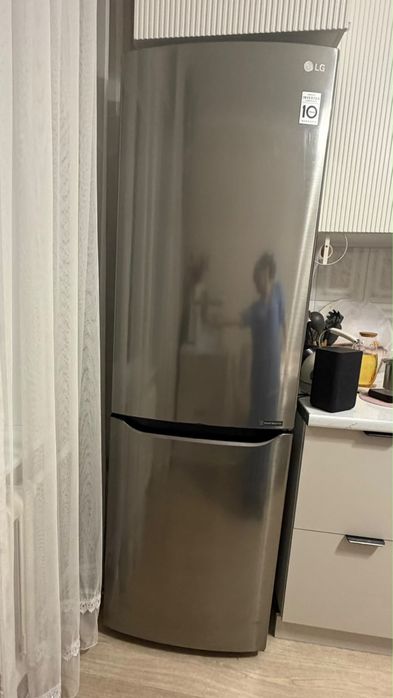 Холодильник LG. Караганда юго восток