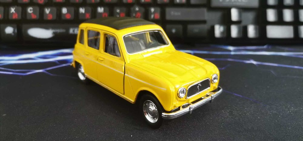 Рено 4 в мащаб 1:34