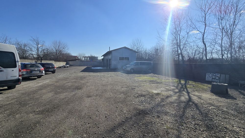 Vand 2 hale, afacere la cheie