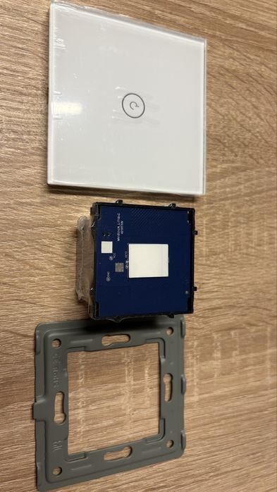 Intrerupator smart  touch cu wifi si Tuya