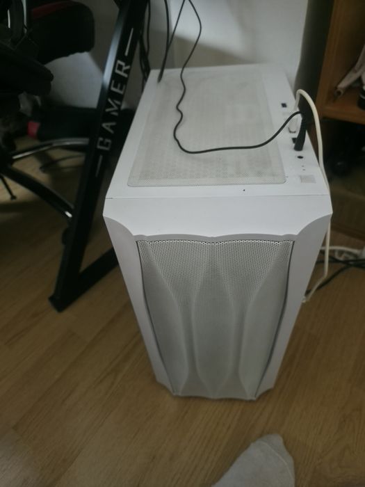 PC Gaming & Streaming PRO | RTX 4060 Ti | i5-12600KF | 32GB RAM | WiFi | Răcire Lichid
