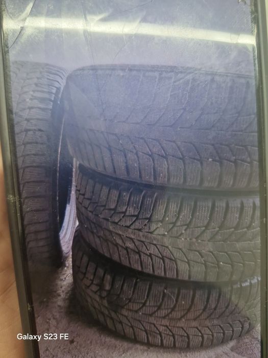 зимний шины  235/55/19