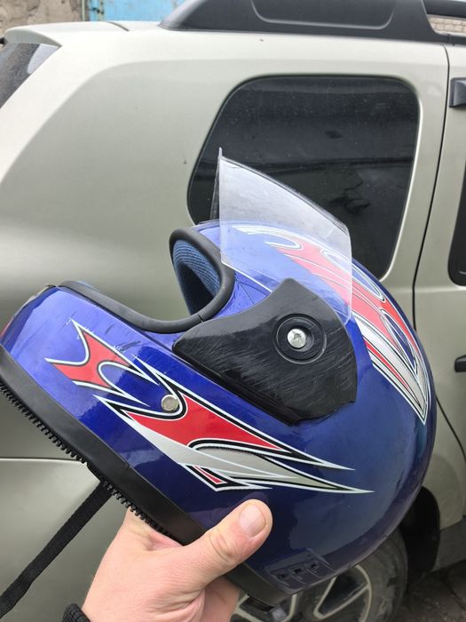 Продам шлем на мотоцикл