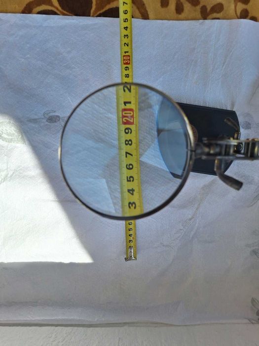 Настолна лупа с ретро дизайн