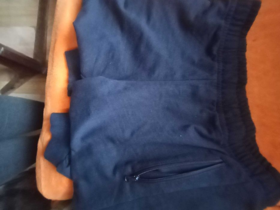 Две спортни долнища  ,размер С-M плюс подарък