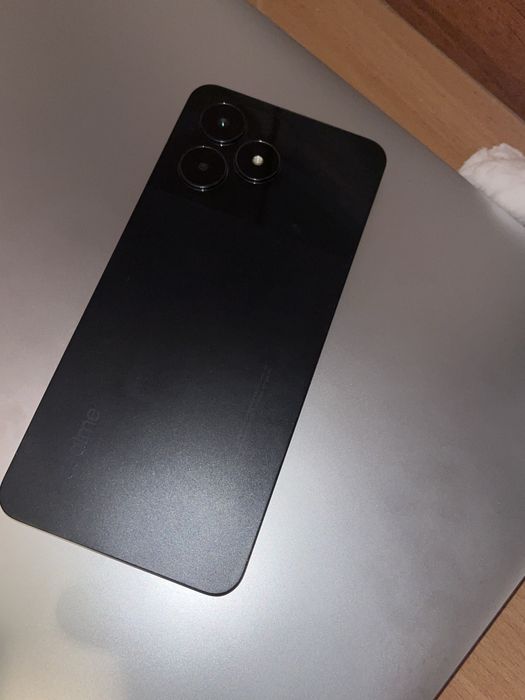 Телефон Realme C51
